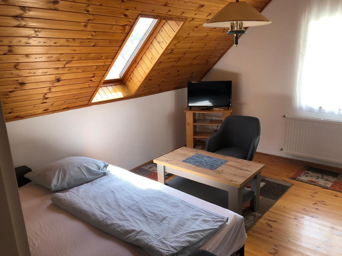 לנטי Pacsirta Apartman מראה חיצוני תמונה